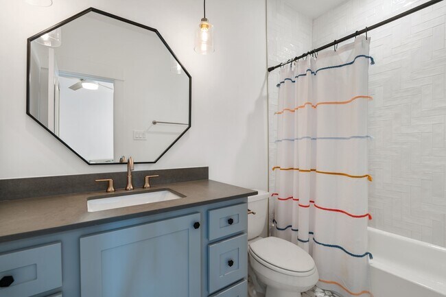 Building Photo - 6626 Saxet St