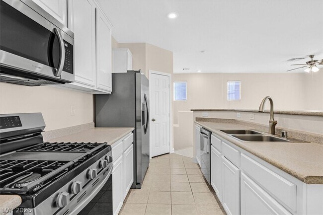 Building Photo - 6255 W Arby Ave