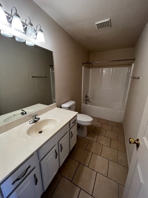 Building Photo - 275 Dale Ln