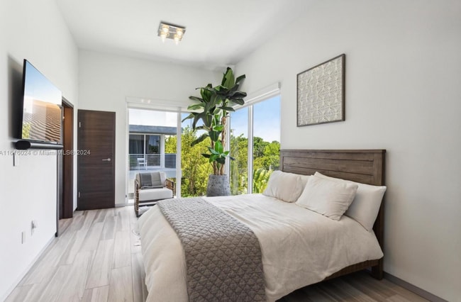 Building Photo - 101 N Shore Dr