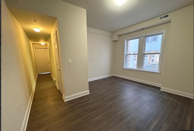 Building Photo - 1340 Fairmont St NW