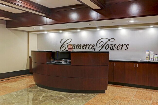 Building Photo - 914 Main St