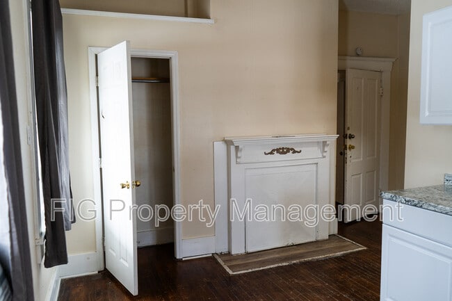 Building Photo - 119 West Moody Avenue - 1