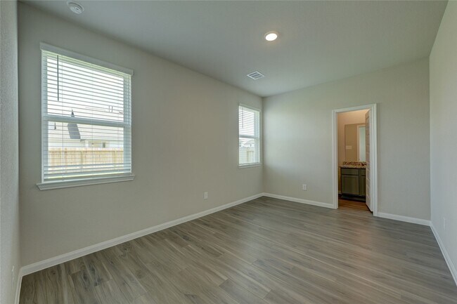 Building Photo - 13856 Goldeye Dr