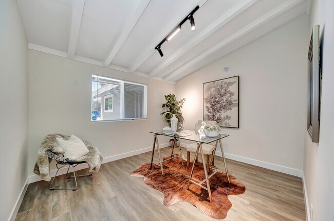 Building Photo - 20641 Archwood St