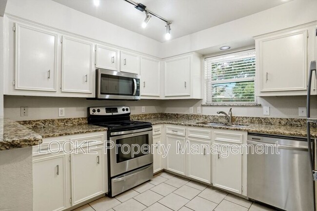 Building Photo - 2033 Teton Pl