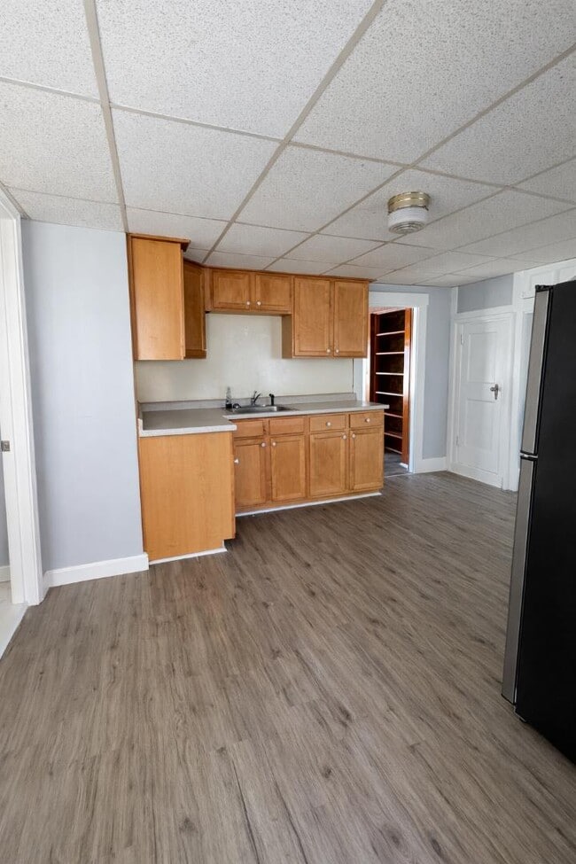 Building Photo - 510 Main St