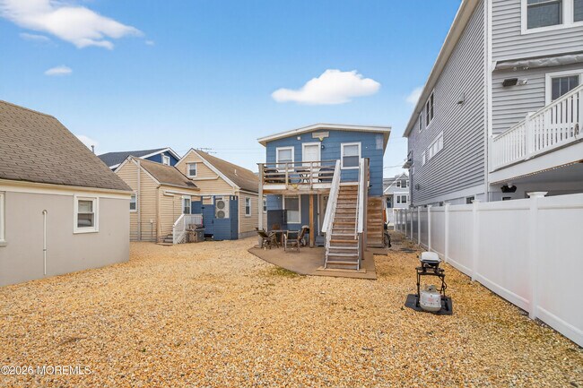 Building Photo - 191 3rd Ave