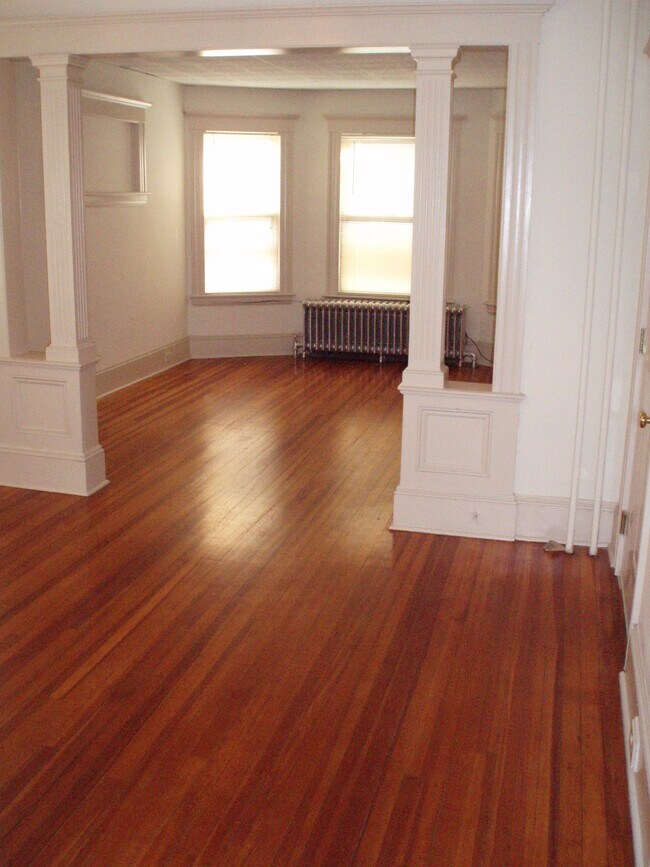 Building Photo - 82 Porter St