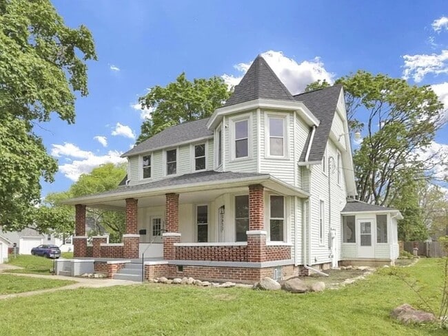 Primary Photo - 3610 Grove City Rd