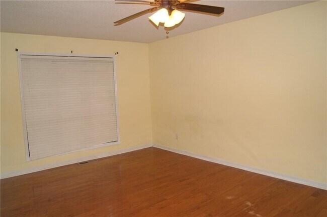 Building Photo - 4239 Glenforest Way