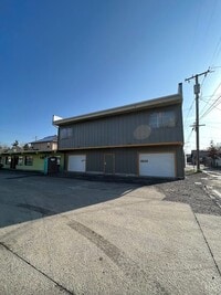 Building Photo - West 11th Studios &amp; Garages