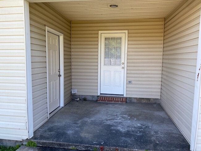 Building Photo - 642 Old Humboldt Rd