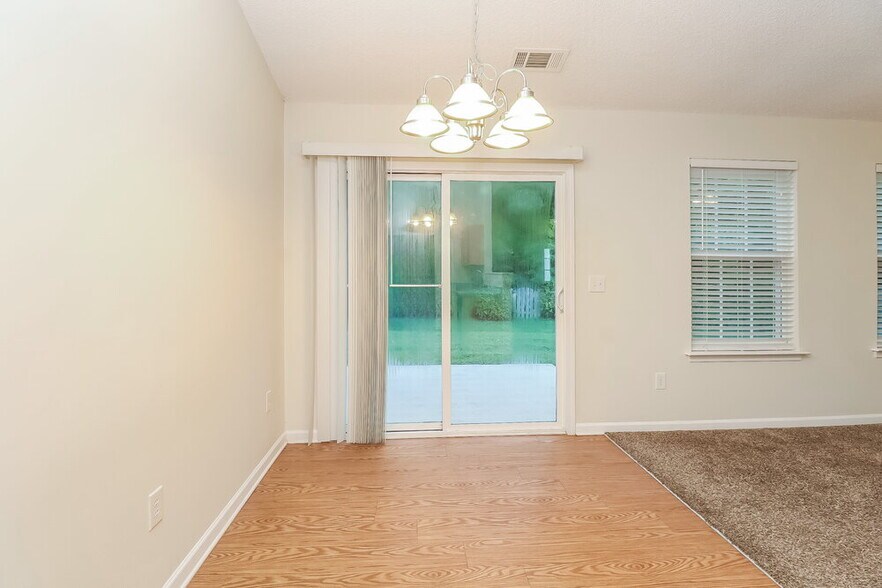 Building Photo - 4102 Hunters Trail Dr