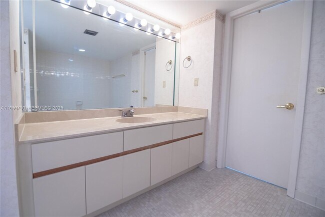 Building Photo - 300 Three Islands Boulevard