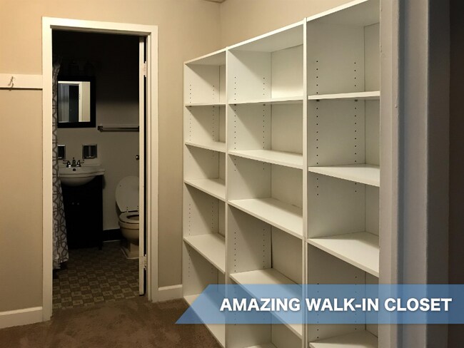 Building Photo - 1041 E Knapp St