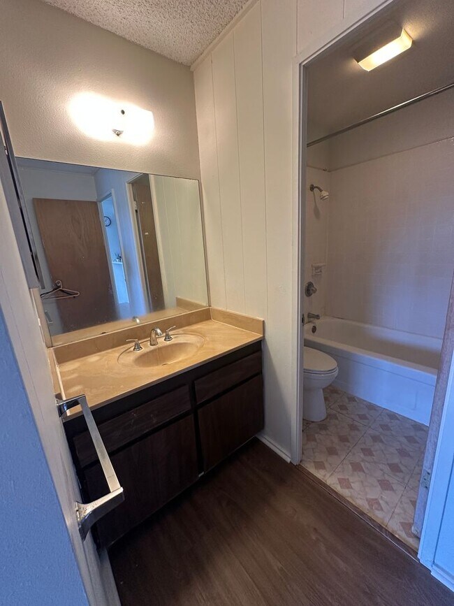 Building Photo - 3 BD / 2 BA Townhome in Aiea!!!