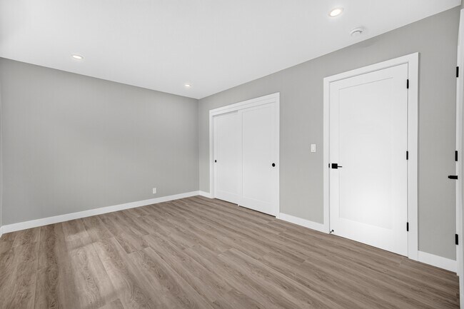 Building Photo - 4535 Lobos Ave