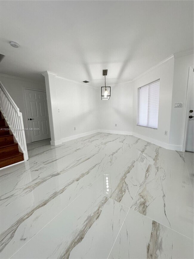 Building Photo - 7001 SW 164th Ct