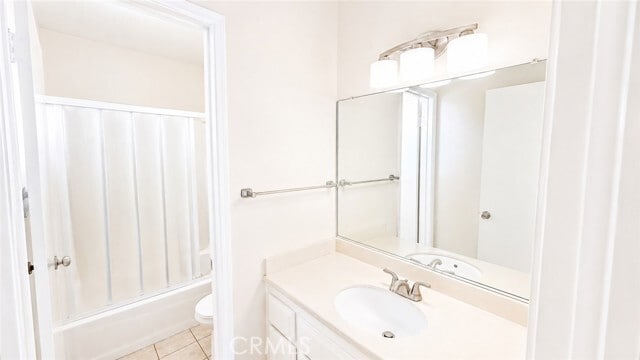 Building Photo - 946 W 220th St