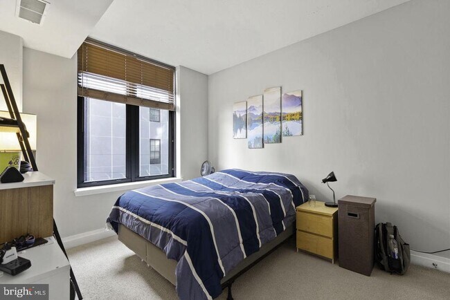 Building Photo - 2120 Vermont Ave NW