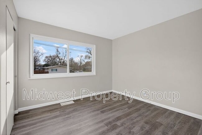 Building Photo - 1165 Derhake Rd