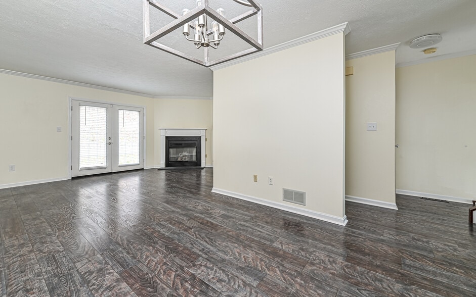 Building Photo - 417 Ten Point Ln