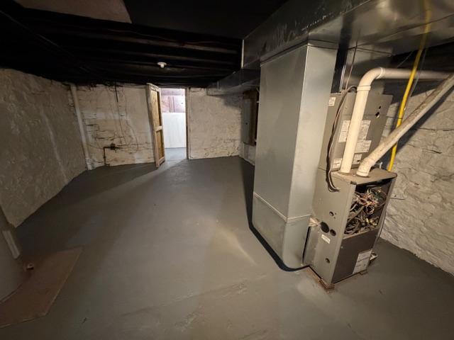 Building Photo - 1620 6th Ave