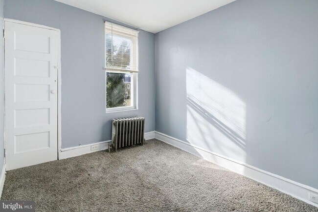 Building Photo - 6520 Ross St