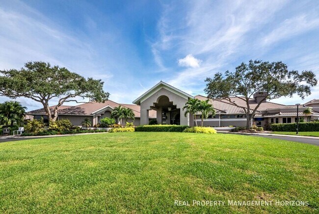 Building Photo - 8737 Pebble Creek Ln