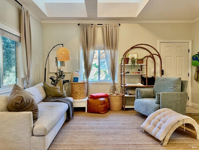 Building Photo - 1813 Fair Way