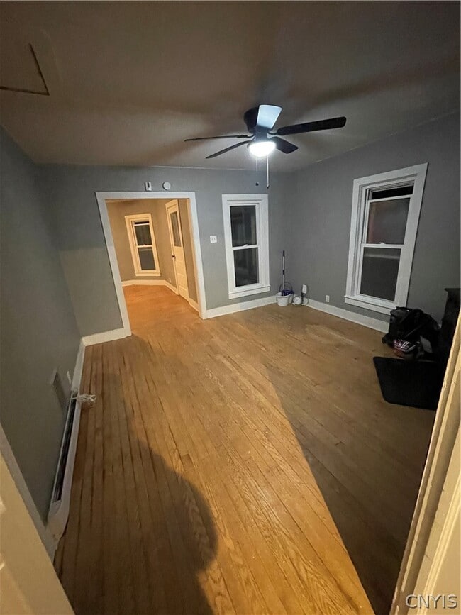 Building Photo - 47 Center St