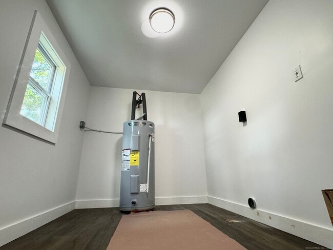 Building Photo - 22 Hemlock Trail