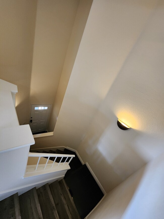 Building Photo - 7285 Calabria Ct