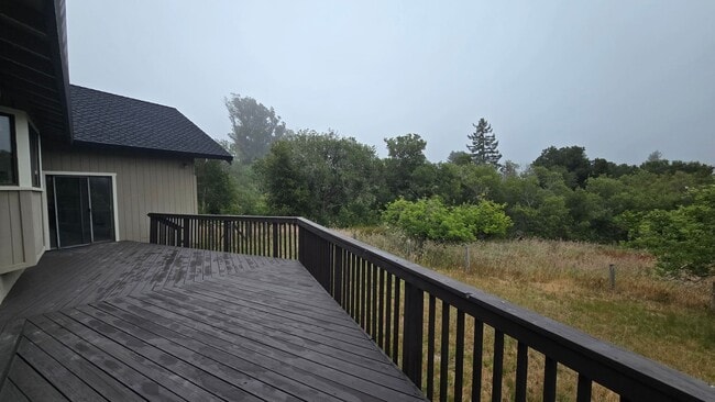Building Photo - Beautiful West County Property Minutes Fro...