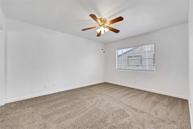 Building Photo - 2607 Peat Moss Ave
