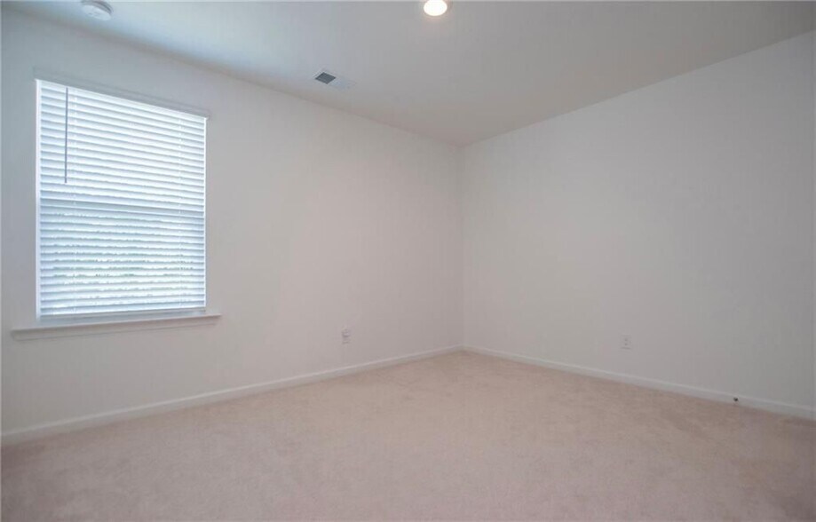Building Photo - 194 Rivulet Dr