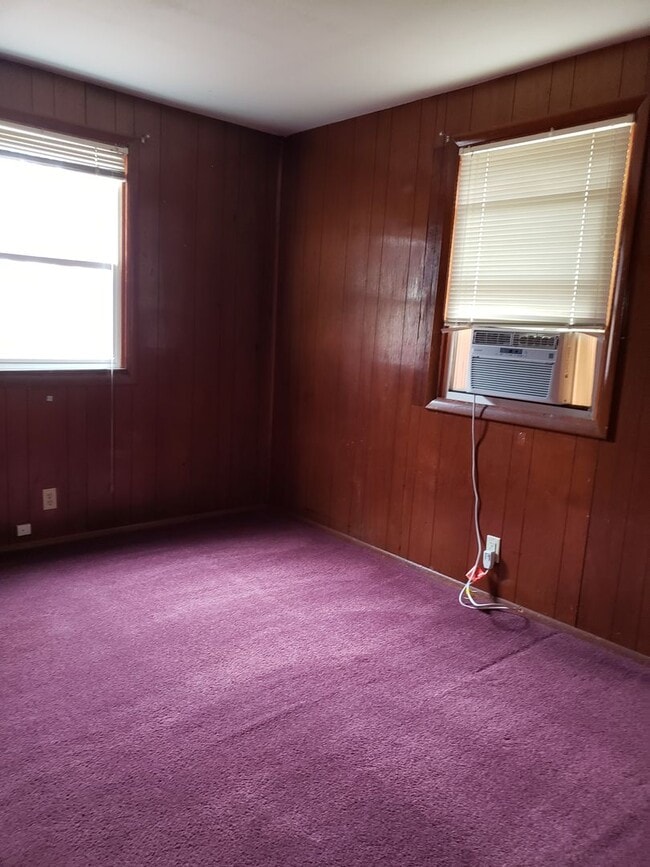 Building Photo - Cozy 3 Bedroom 2 Bath With Bonus Loft