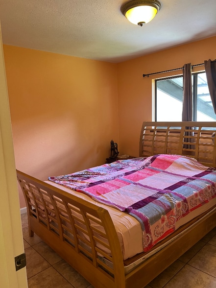 Building Photo - 15-2000-2000 19th Ave