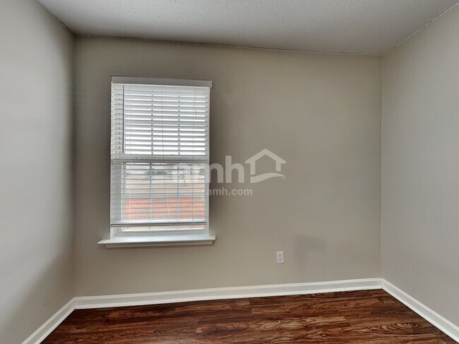 Building Photo - 1 Planters Grove Dr