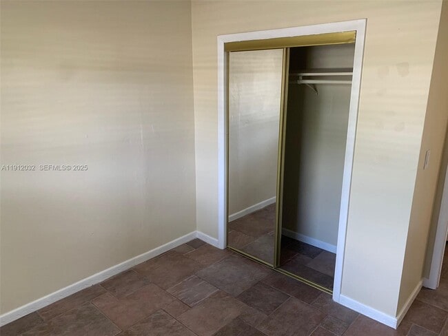 Building Photo - 1680 NW 1st Terrace