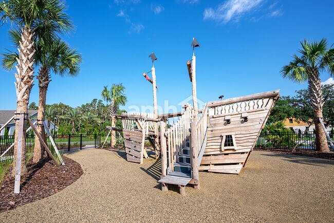 Building Photo - 27349 St Andrews Ave