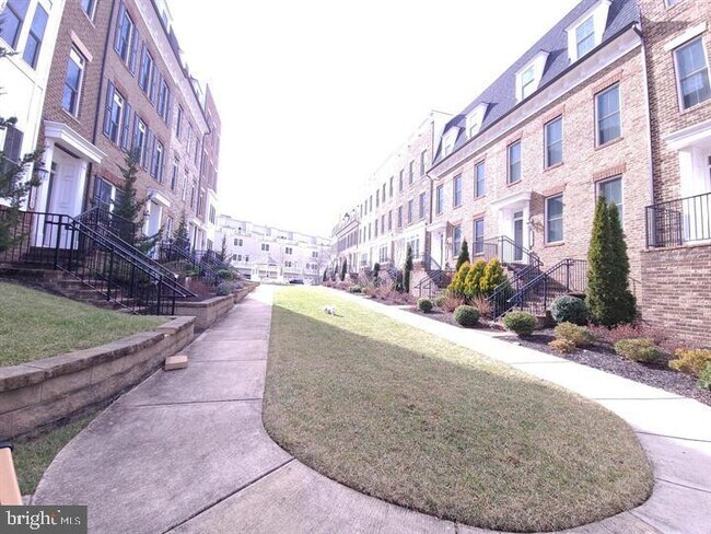 Building Photo - 11402 Ridgeline Rd