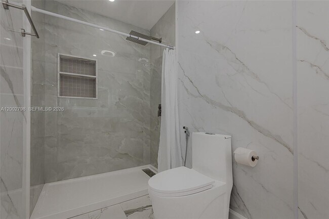 Building Photo - 6325 SW 138th Ct