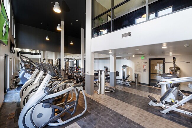 Building Photo - 5600 Wilshire