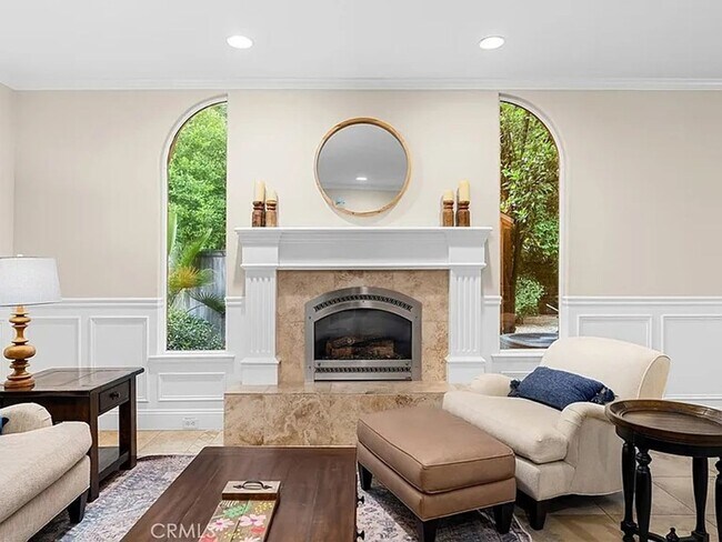 Building Photo - Custom built home with an AMAZING resort l...