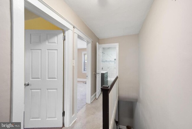 Building Photo - 1011 Clifton Ave