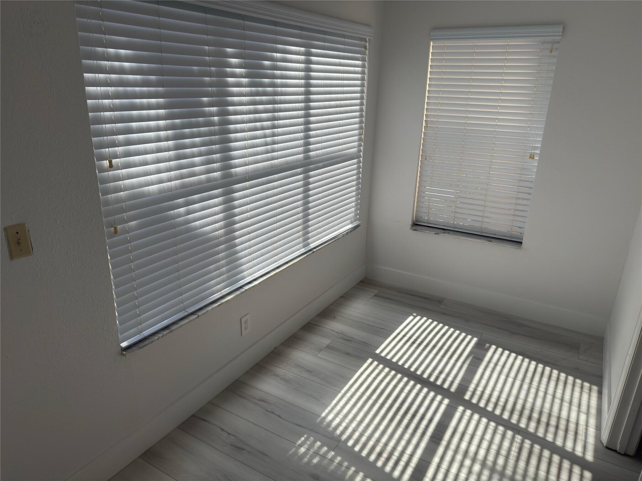 Building Photo - 3470 Pinewalk Dr N