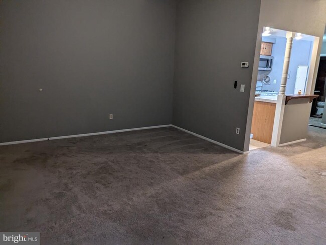Building Photo - 5546 Karen Elaine Dr