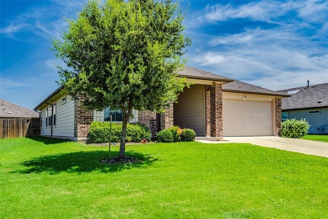 Building Photo - 303 Marimoor Dr
